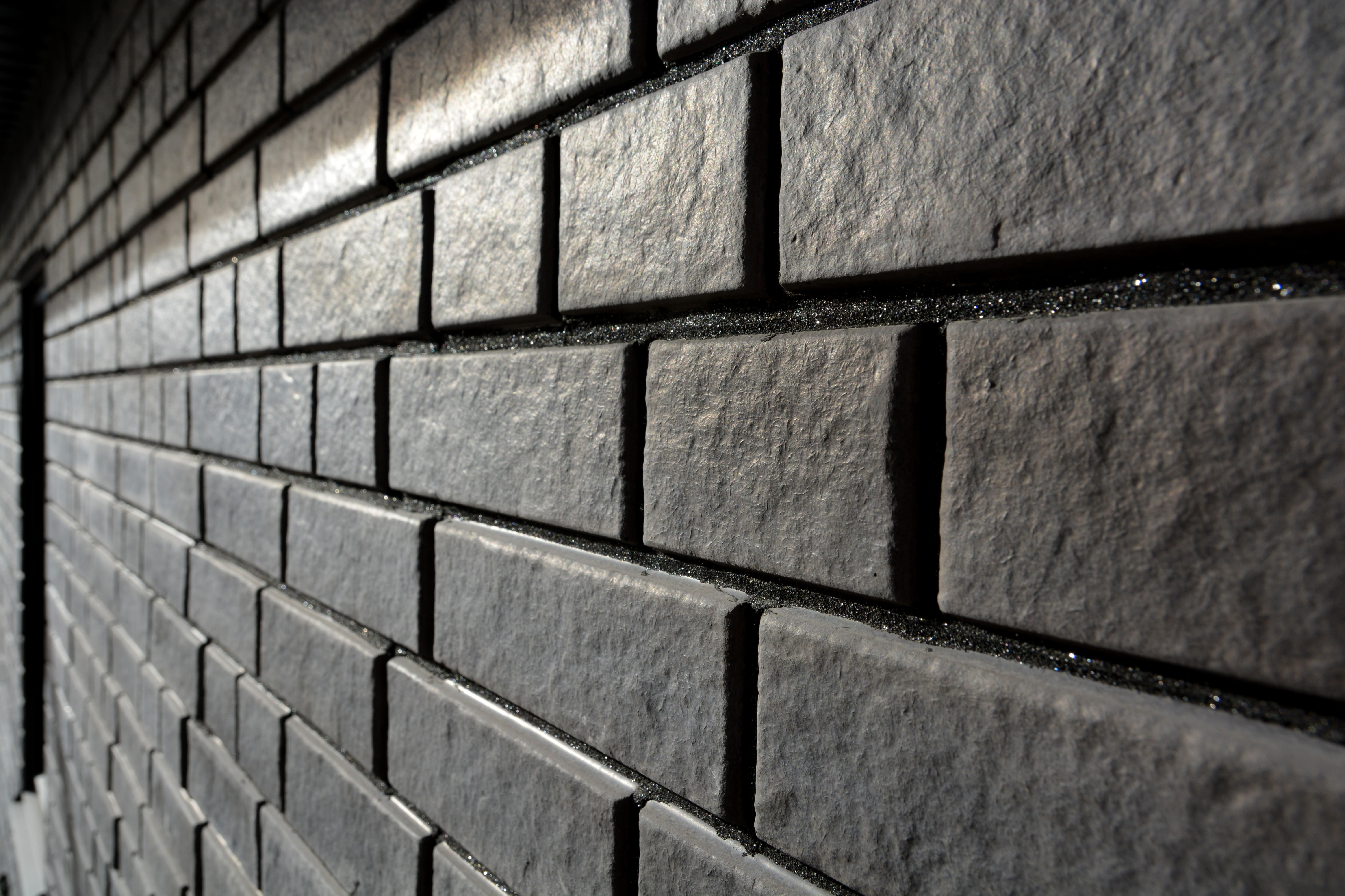 STONETILE Brick in Charcoal